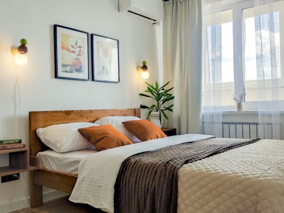 Апартаменты Классный Домик. 1-комнатные с видом на город и облака