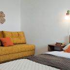 Апартаменты (Классный Домик. 1-комнатная квартира с видом на город и облака), Апартаменты Классный Домик. 1-комнатные с видом на город и облака