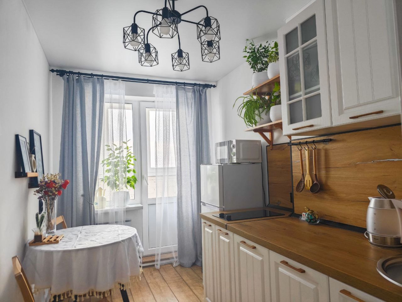 Апартаменты (Классный Домик. 1-комнатная квартира с видом на город и облака), Апартаменты Классный Домик. 1-комнатные с видом на город и облака