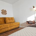 Апартаменты (Классный Домик. 1-комнатная квартира с видом на город и облака), Апартаменты Классный Домик. 1-комнатные с видом на город и облака