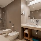 Полулюкс (JKS), Апарт-отель HIDENS Apart Hotel