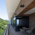 Люкс (LUXE), Отель HIDENS Hotel