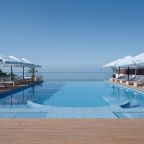 Бассейн с видом, Отель HIDENS Hotel