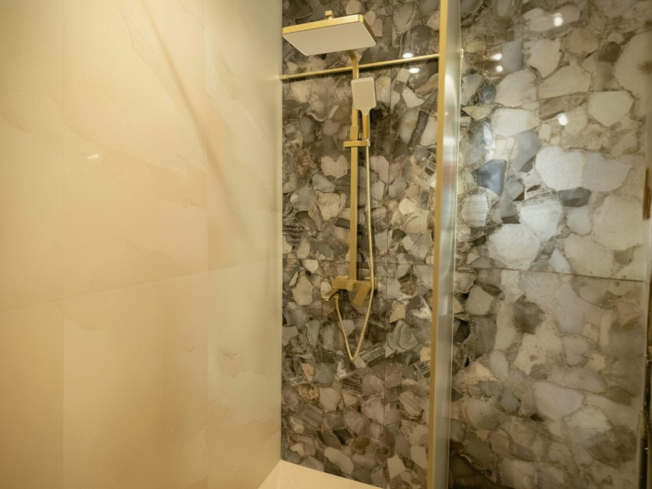 Люкс (Представительский с джакузи и камином), Отель Argo Hotel & Spa