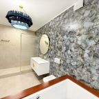 Люкс (Представительский с джакузи и камином), Отель Argo Hotel & Spa