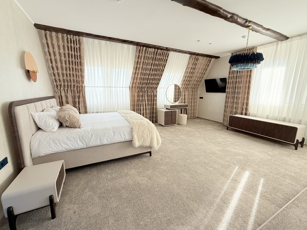 Люкс (Представительский с джакузи и камином), Отель Argo Hotel & Spa