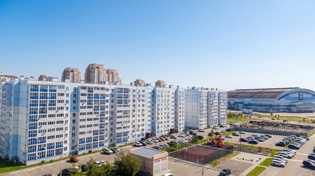 Общественная парковка поблизости. Место для вашего авто во дворе не гарантируется, Апартаменты Татьянин Дом на 9-м этаже на Вахова 10А