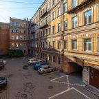 Вид в тихий Питерский дворик