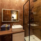 Апартаменты (Двухкомнатные апартаменты с видом во внутренний дворик, 40 м2), Апартаменты Арт Бутик Гончарная