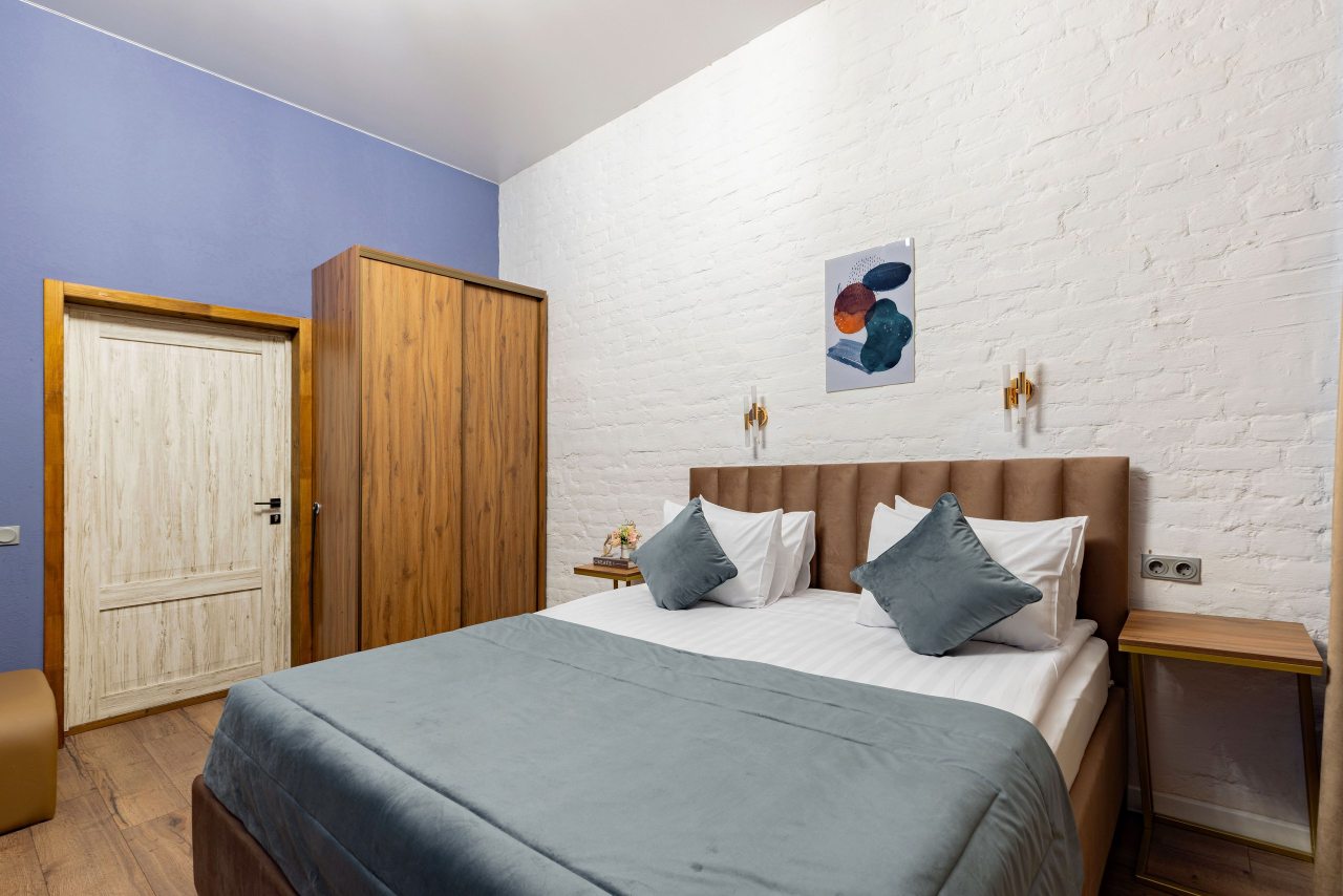 Апартаменты (Двухкомнатные апартаменты с видом во внутренний дворик, 40 м2), Меблированные комнаты Арт Бутик Гончарная