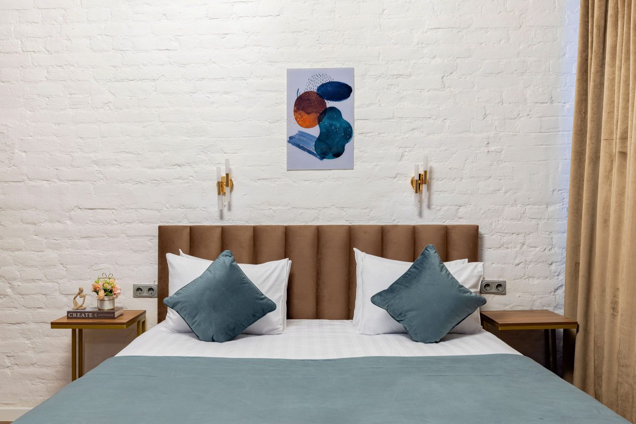 Апартаменты (Двухкомнатные апартаменты с видом во внутренний дворик, 40 м2), Меблированные комнаты Арт Бутик Гончарная