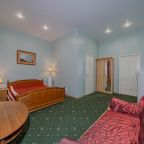 Четырехместный (Со своим санузлом), Апартаменты Абажур