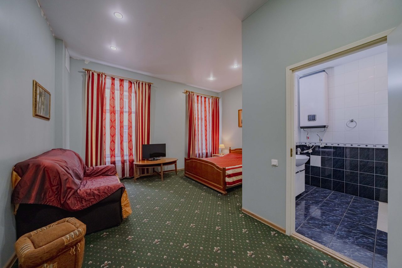 Четырехместный (Со своим санузлом), Апартаменты Абажур