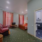 Четырехместный (Со своим санузлом), Апартаменты Абажур