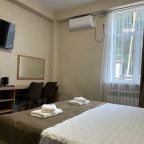 Трёхместный и более (Трехместный стандарт), Гостевой дом Апарт А33