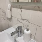 Во всех номерах гигиенические принадлежности и жидкое мыло