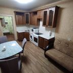 Апартаменты (Квартира на улице Радужная, 13), Апартаменты в Спутнике