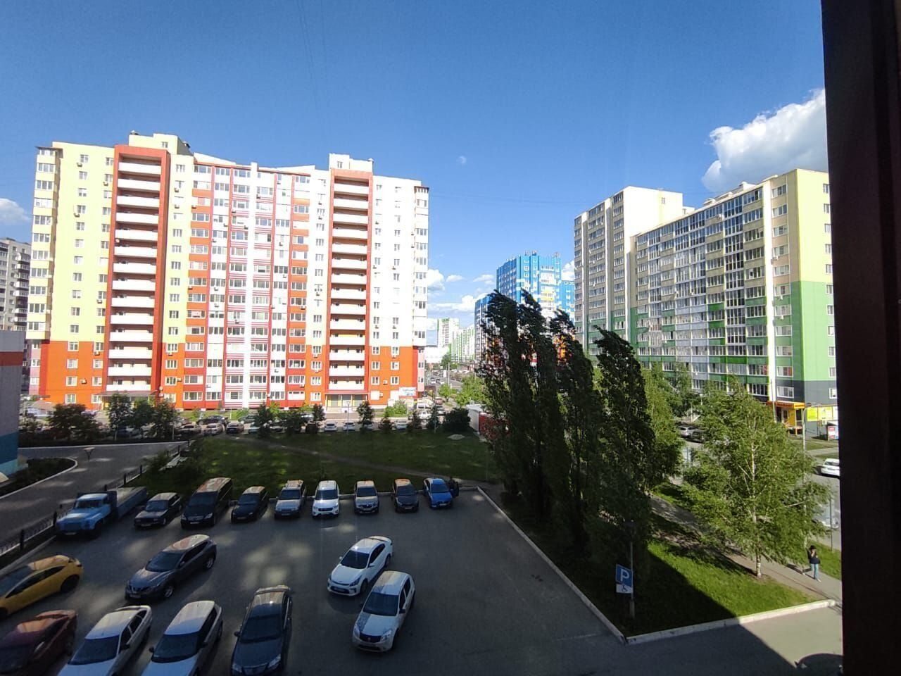 Апартаменты (Квартира на улице Радужная, 13), Апартаменты в Спутнике