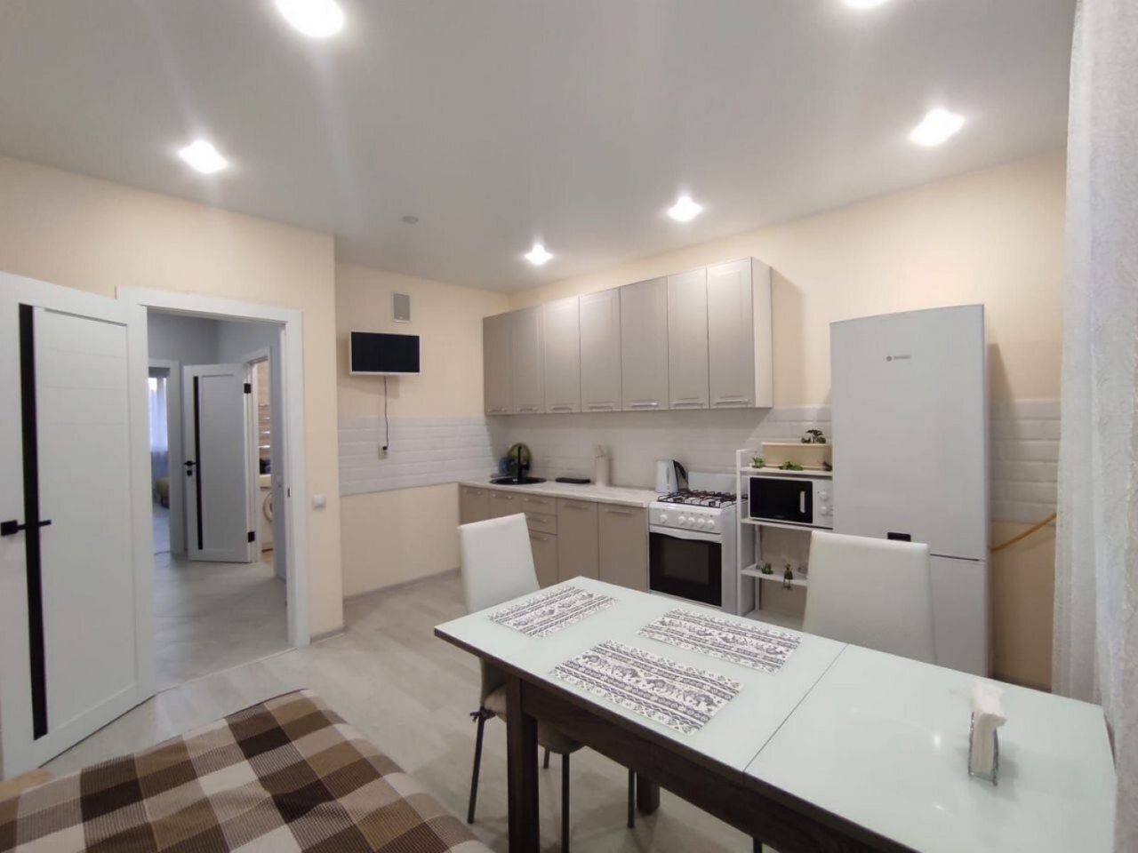 Апартаменты (Квaртиpa в Cпутнике), Апартаменты Просторная однушка в Спутнике