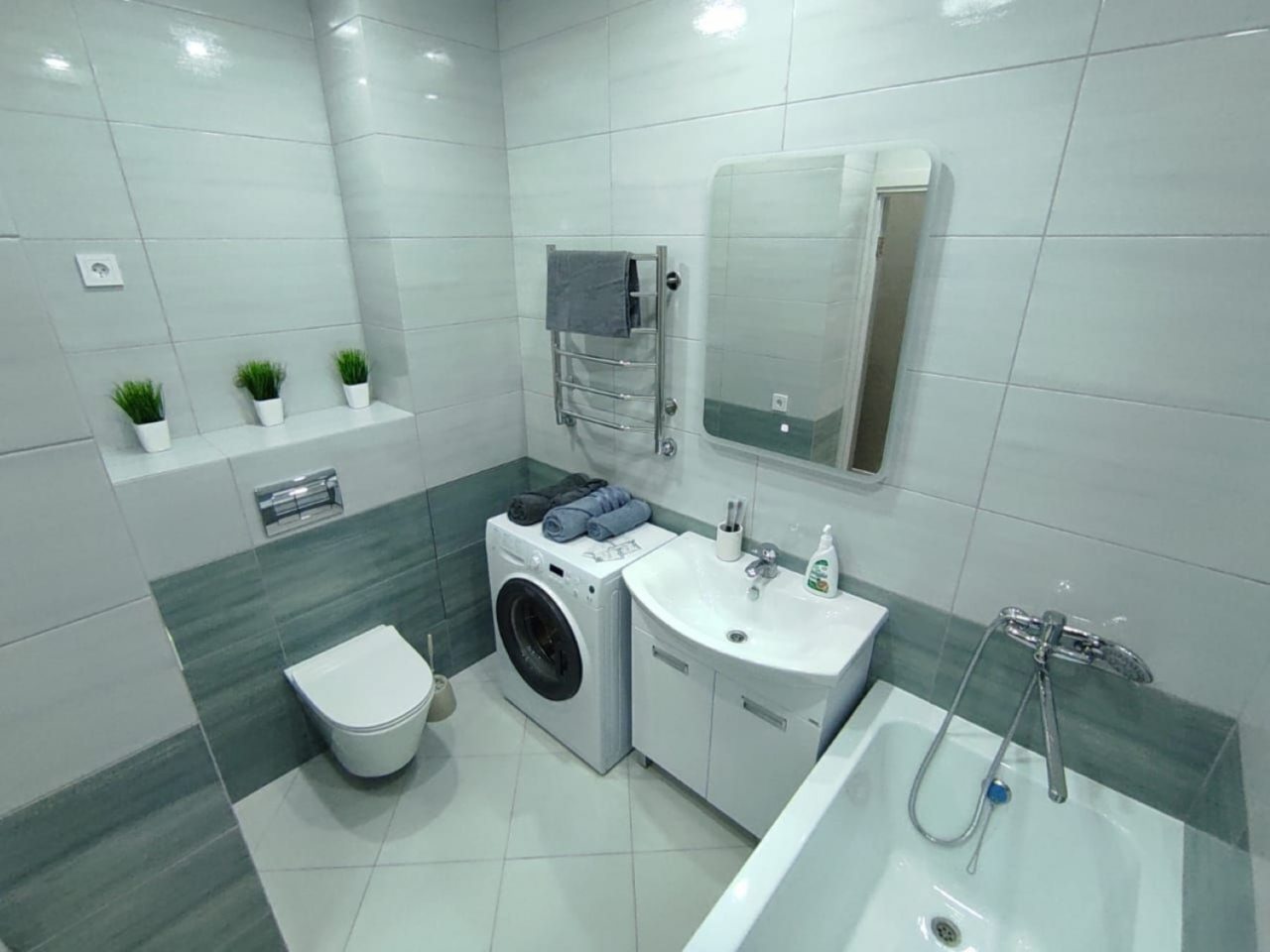 Апартаменты (Квартира на улице Стасова, 2А), Апартаменты В ЖК Зеландия