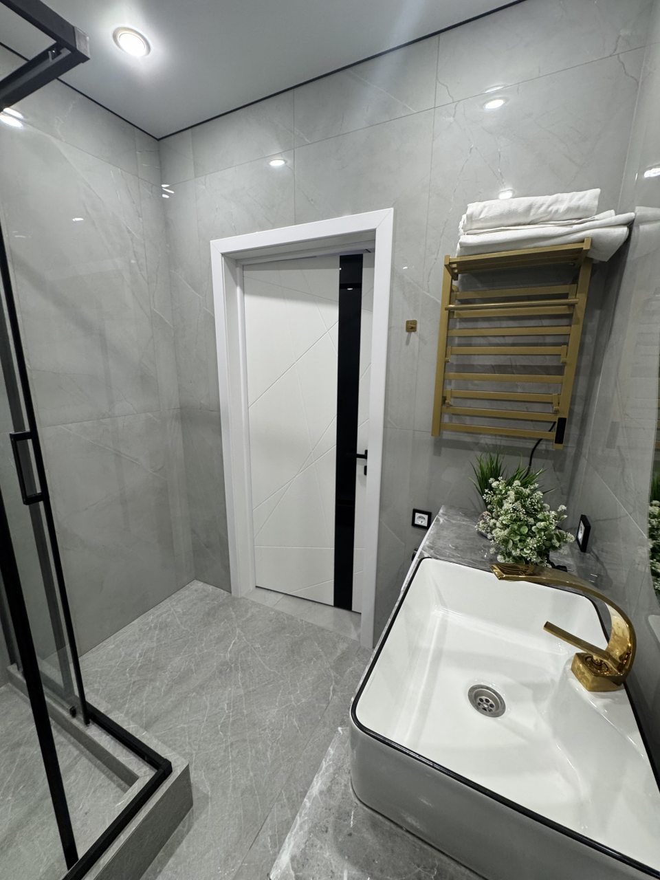 Трёхместный и более (Квартира в ЖК Линии: комфорт и удобство в сердце города!), Апартаменты Ростов