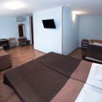 Трёхместный и более (Семейный трехместный номер), Отель Номера на Курской