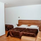 Трёхместный и более (Семейный трехместный номер), Отель Номера на Курской