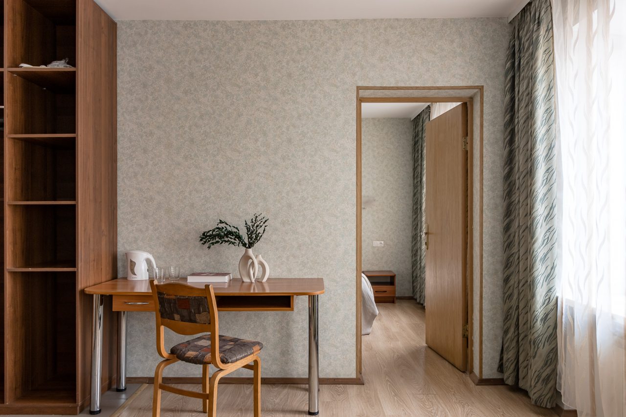 Трёхместный и более (Семейный двухкомнатный номер), Отель Номера на Курской