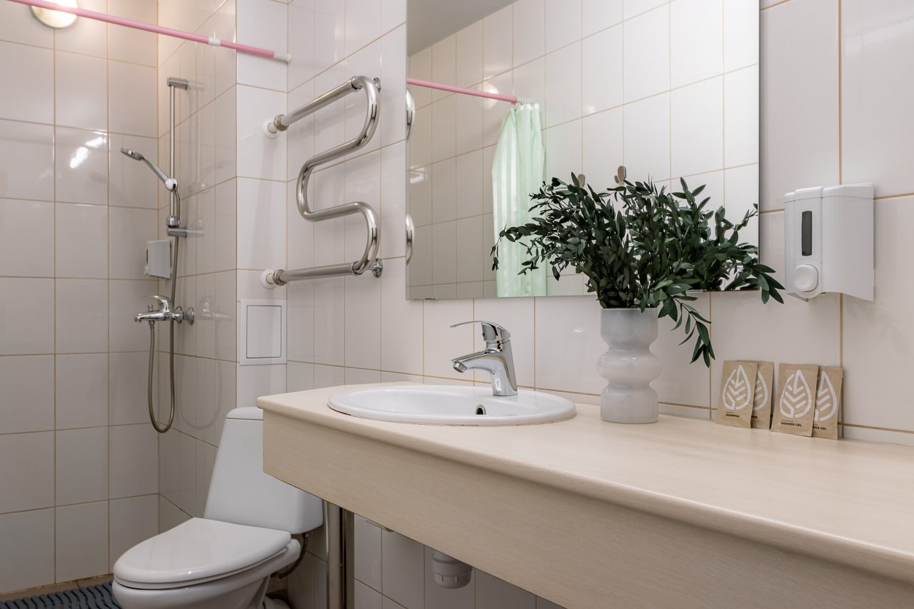 Трёхместный и более (Семейный двухкомнатный номер), Отель Номера на Курской