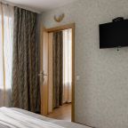 Трёхместный и более (Семейный двухкомнатный номер), Отель Номера на Курской
