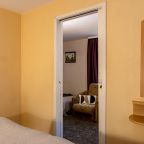 Полулюкс, Отель Номера на Курской