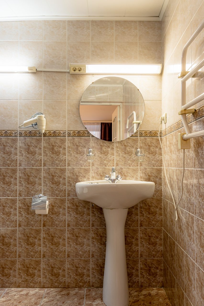 Полулюкс, Отель Номера на Курской