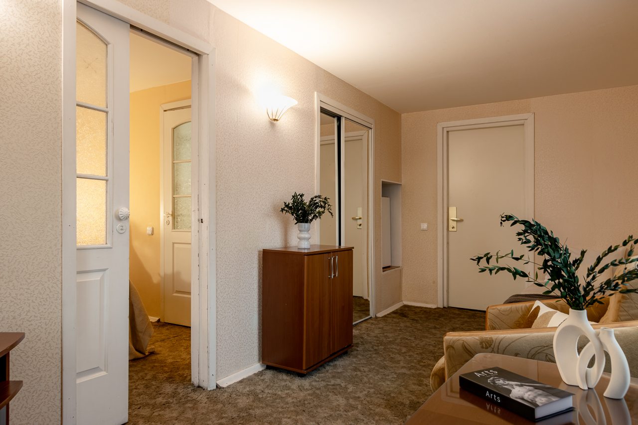 Полулюкс, Отель Номера на Курской