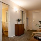 Полулюкс, Отель Номера на Курской