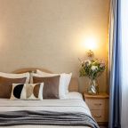 Люкс, Отель Номера на Курской