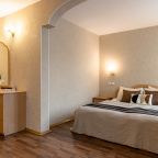 Люкс, Отель Номера на Курской