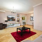 Апартаменты (В Центре Минска с Видом на Реку Свислочь), Апартаменты В центре города с видом на реку Свислочь