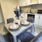 Трёхместный и более (На Ветчинова 3), Апартаменты Двухкомнатные просторные в Новом Пушкино