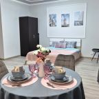 Трёхместный и более (Студия на Ветчинова 3), Апартаменты Двухкомнатные просторные в Новом Пушкино