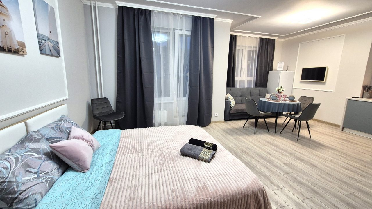 Трёхместный и более (Студия на Ветчинова 3), Апартаменты Двухкомнатные просторные в Новом Пушкино