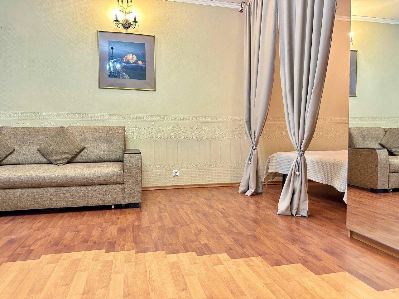 Апартаменты (Апартаменты на Лиговском), Апартаменты На Лиговском