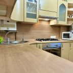 Апартаменты (Апартаменты на Лиговском), Апартаменты На Лиговском