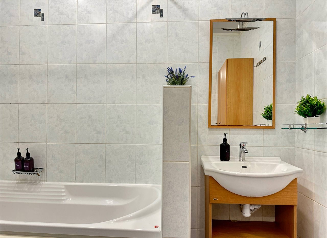 Апартаменты (Апартаменты на Лиговском), Апартаменты На Лиговском