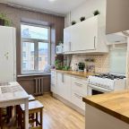 Трёхместный и более (Апартаменты на Невском), Апартаменты на Невском