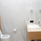 Ванная комната оборудованная для полного удобства