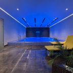 Крытый бассейн