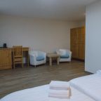 Полулюкс, База отдыха Обжанка