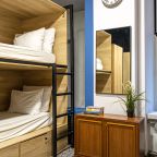 Шестиместный (IШестиместный женский номер), Хостел Камео