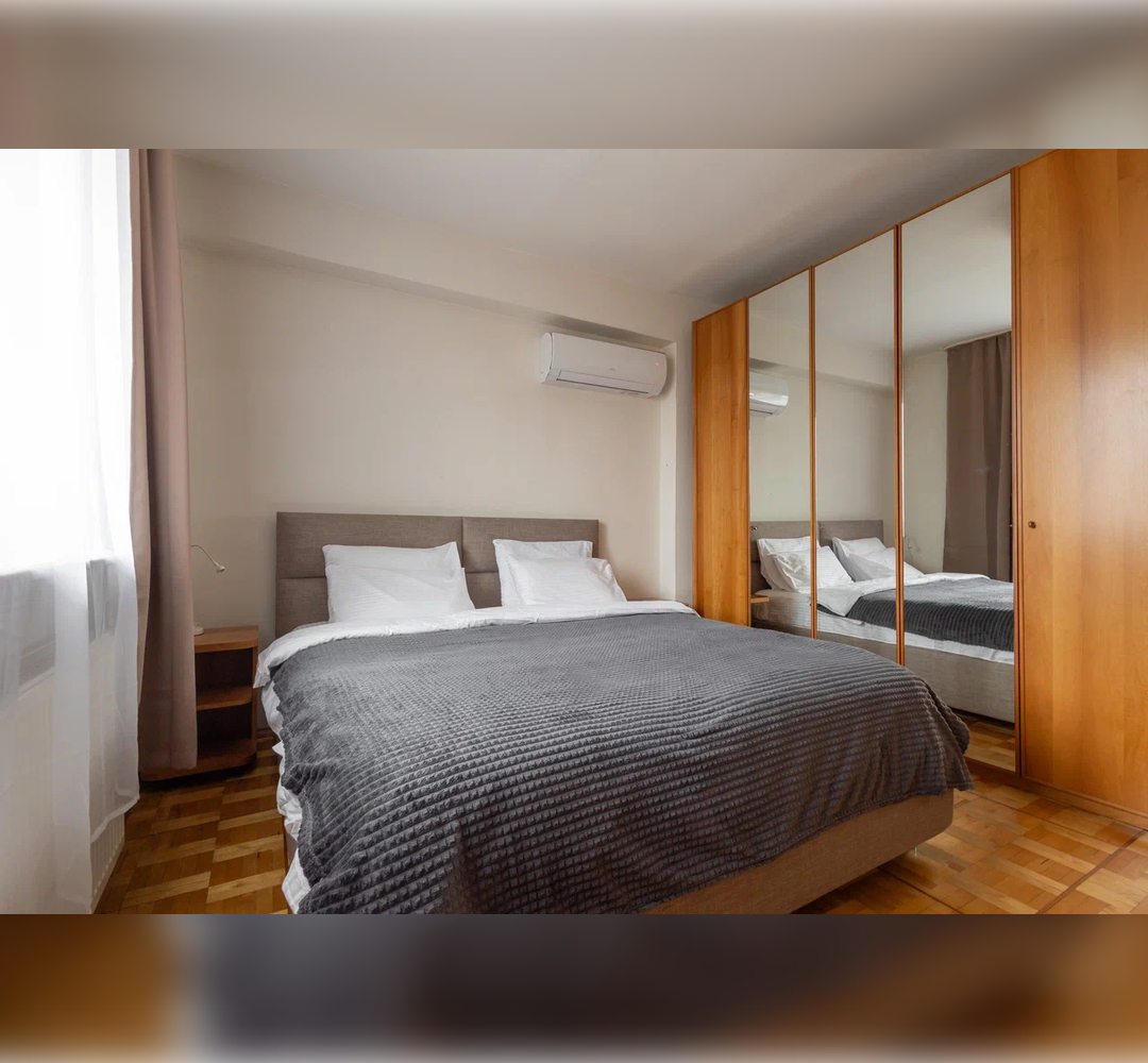 Апартаменты (Двухэтажная квартира на Войковской), Апартаменты На Войковской