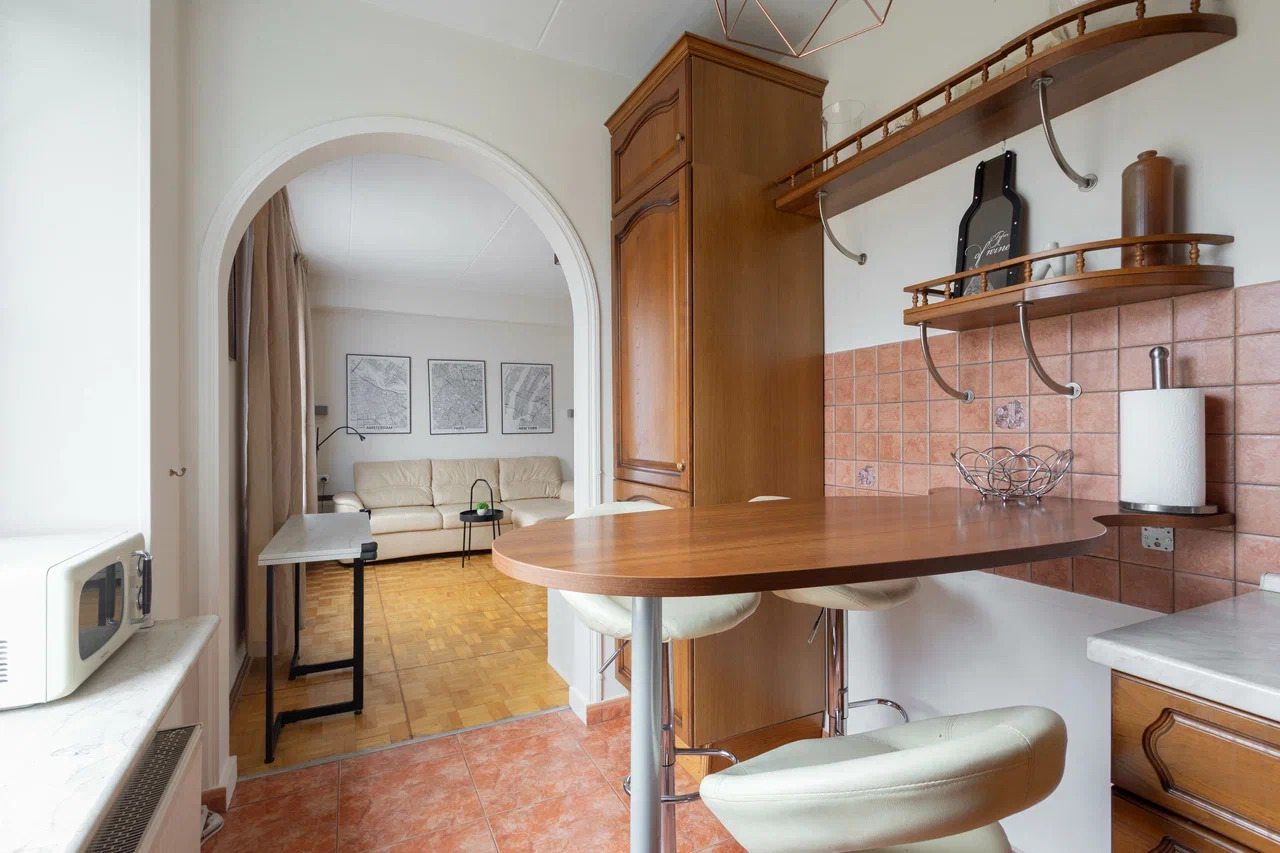 Апартаменты (Двухэтажная квартира на Войковской), Апартаменты На Войковской